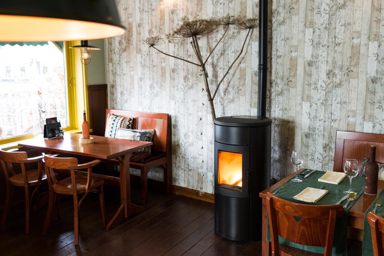Hotel Restaurant It Posthus Birdaard Exterior foto